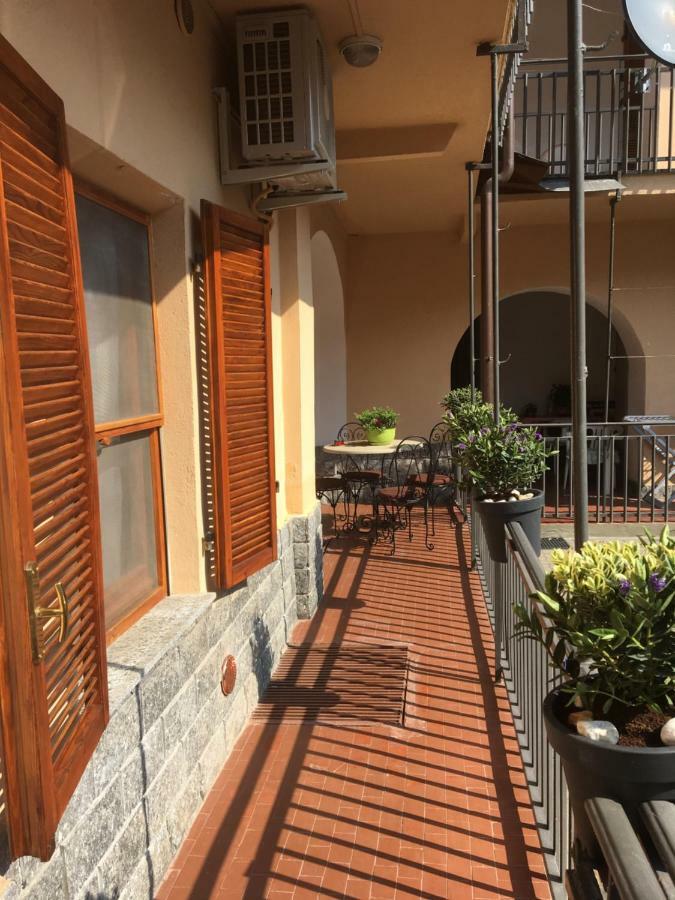 Appartamento - Casa La Botola - ألبا المظهر الخارجي الصورة